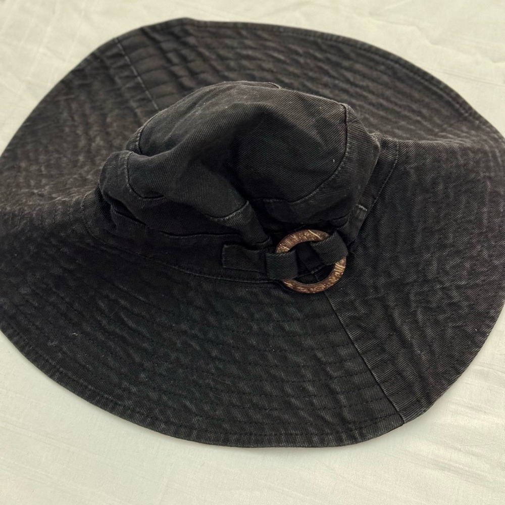 Sun Hat - Picture 2 of 3